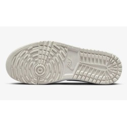 Chaussures de golf de marque NIKE Golf modèle Air Jordan 1 Low G